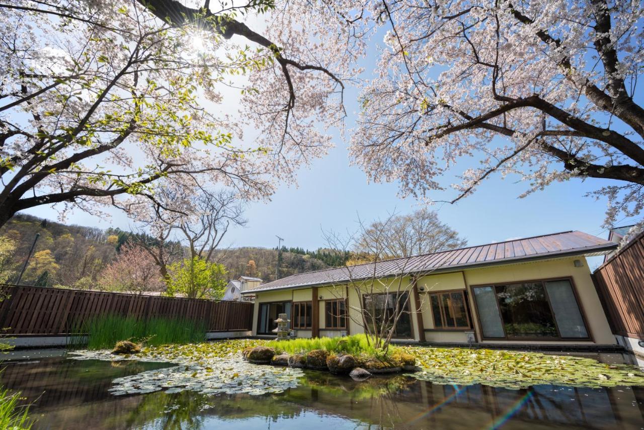 Onogawa Onsen Kajikaso Hotel Йонезава Екстериор снимка